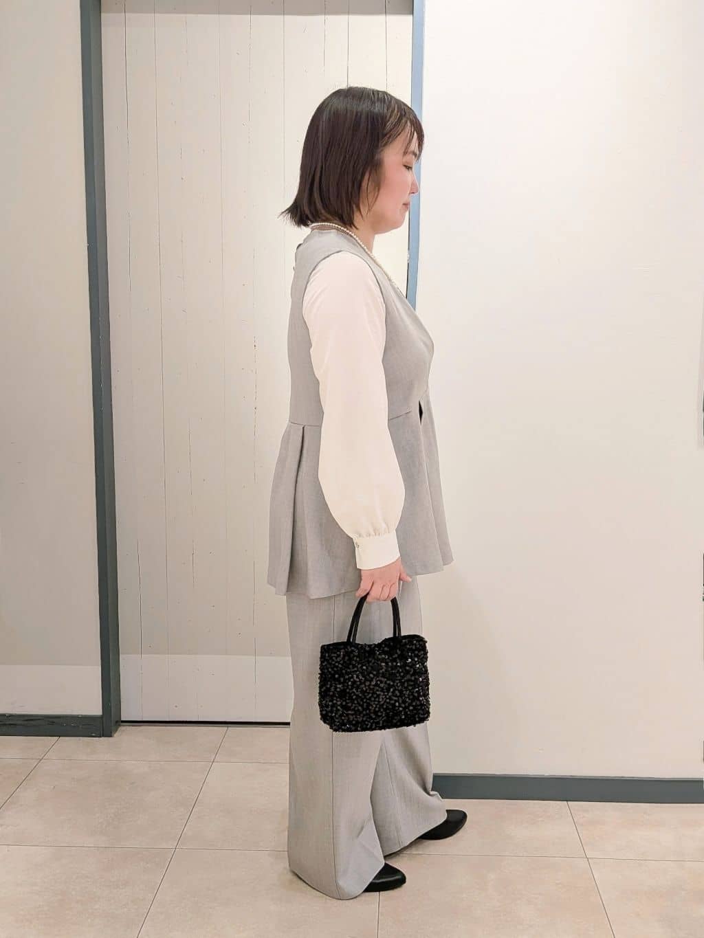 yukikaさんの「grove｜【マシンウォッシュ/防シワ】袖ドッキングペプラムブラウス【着回しカセット】」を使ったコーディネート