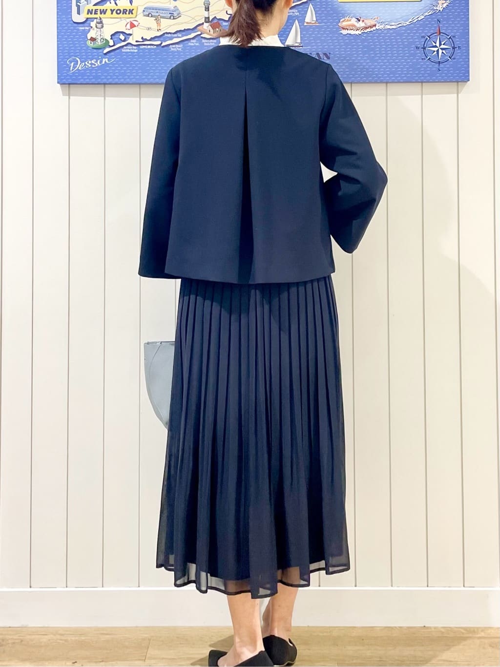 uwatokoさんの「Dessin｜【洗える】フリルネックジョーゼットブラウス」を使ったコーディネート