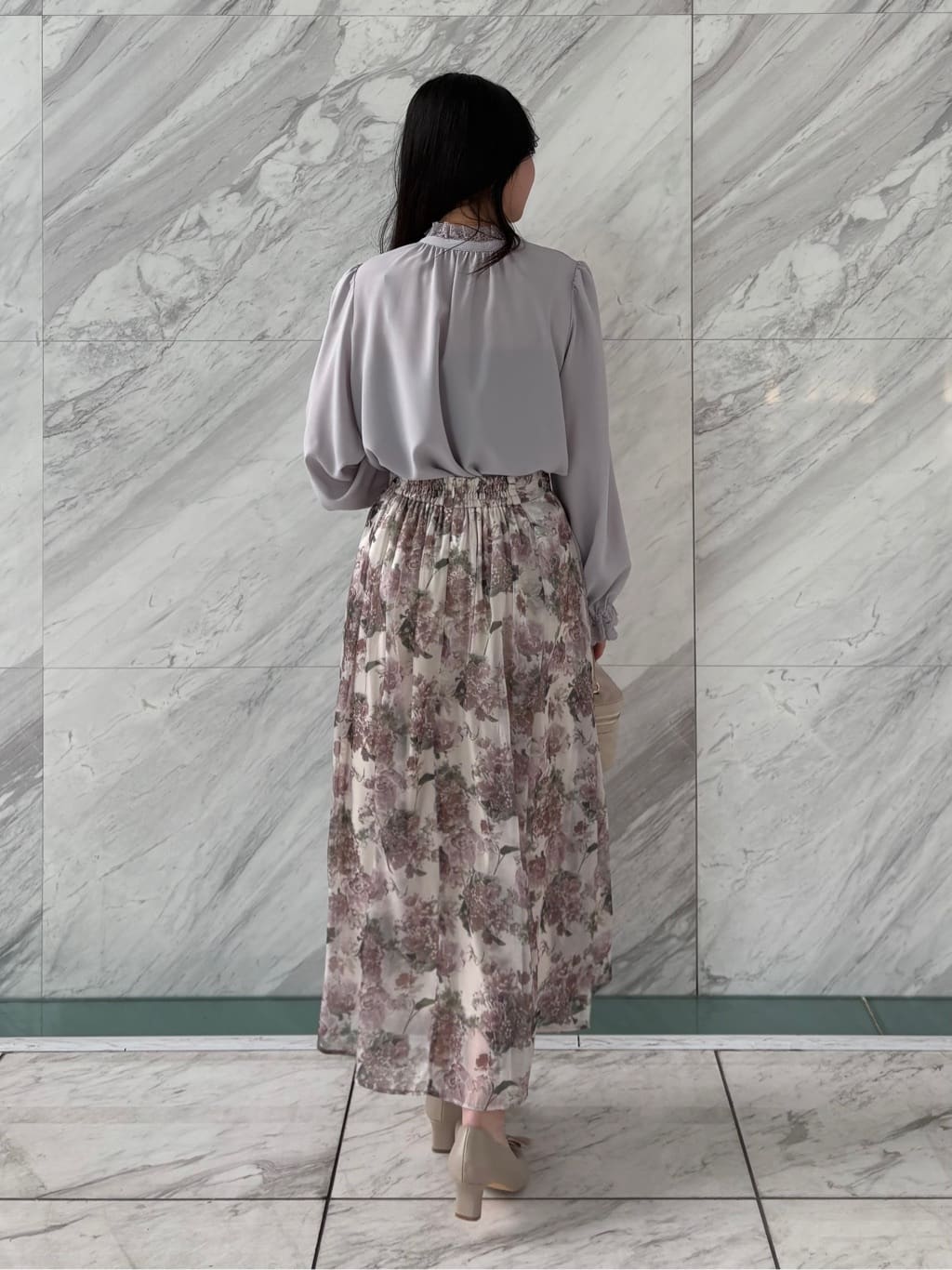 AOIさんの「Couture brooch｜【2WAY・ハレの日・通勤】エンブロレースブラウス」を使ったコーディネート