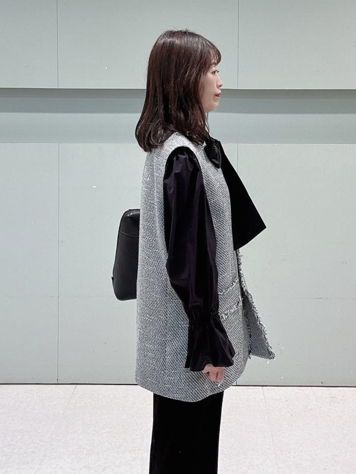 makiさんの「UNTITLED｜【オンオフ使える】スラブツイード ジレ」を使ったコーディネート