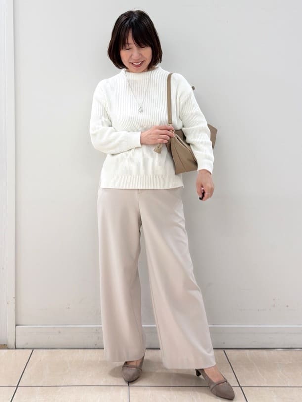 KIKIさんの「Reflect｜【腰周りカバー／長め丈】モックネックニットプルオーバー」を使ったコーディネート