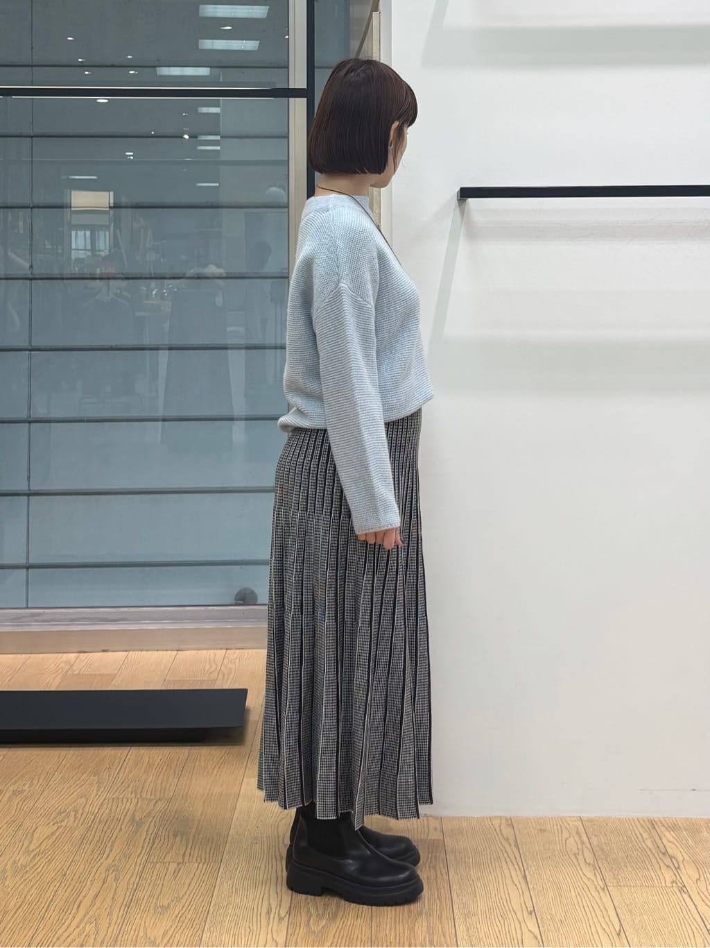 asamiさんの「INDIVI｜【洗える／大人ラメ】カラーMIXボトルネックニット」を使ったコーディネート