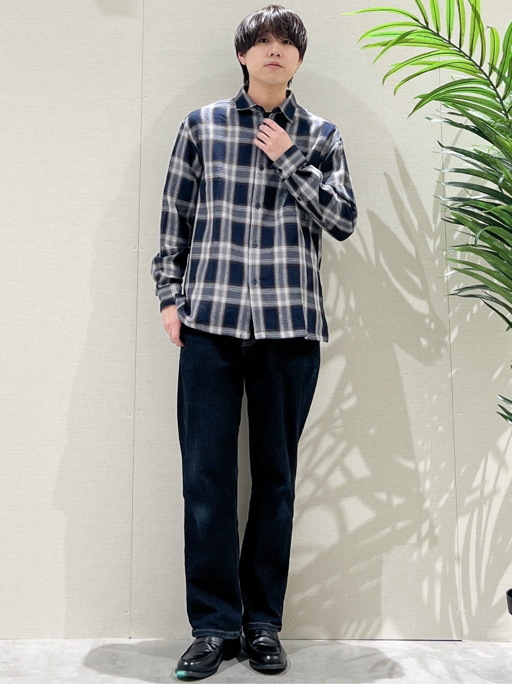 SHI-MAさんの「THE SHOP TK｜【長く愛せる、定番ロンT】リンクスジャカード長袖Tシャツ」を使ったコーディネート