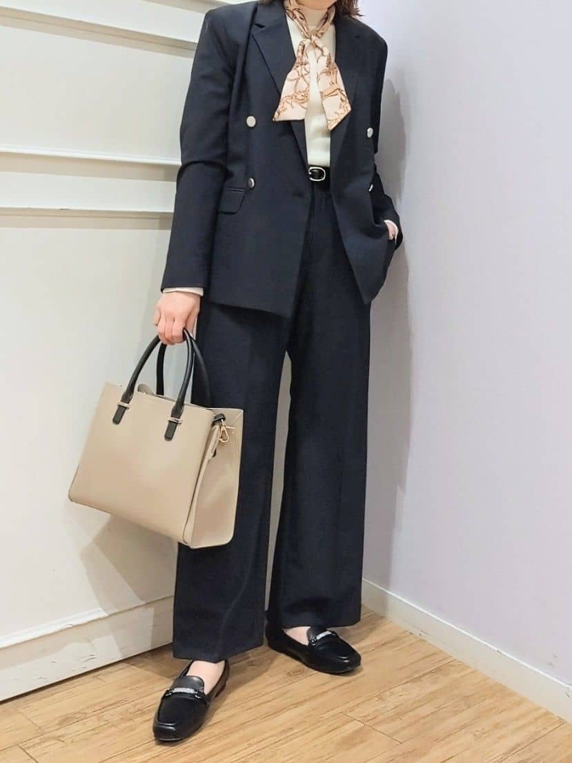 miomioさんの「SHOO･LA･RUE｜【セットアップ可/S-LL/洗濯機可】マニッシュに決まる ダブルブレストジャケット」を使ったコーディネート