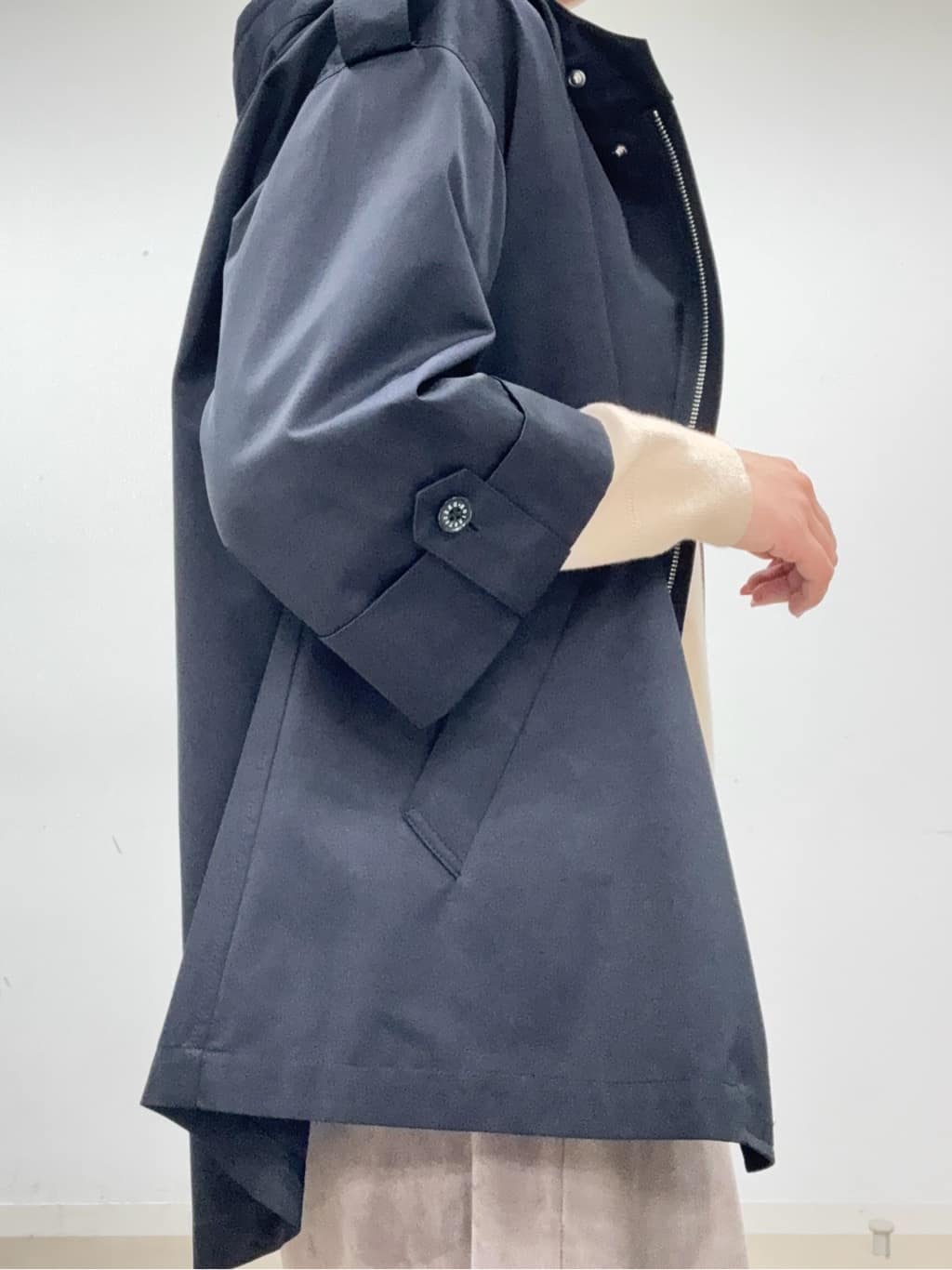 BUNさんの「DRESSTERIOR｜ソフト別珍イージーパンツ」を使ったコーディネート