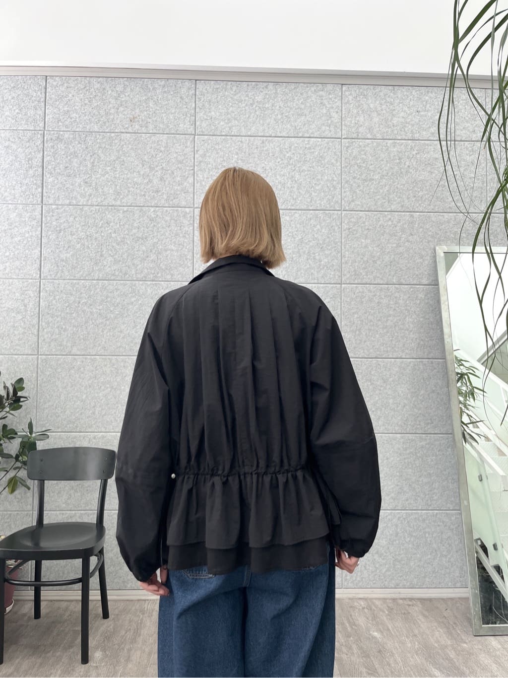 Harukaさんの「INDIVI｜シャーリングペプラムブルゾン」を使ったコーディネート