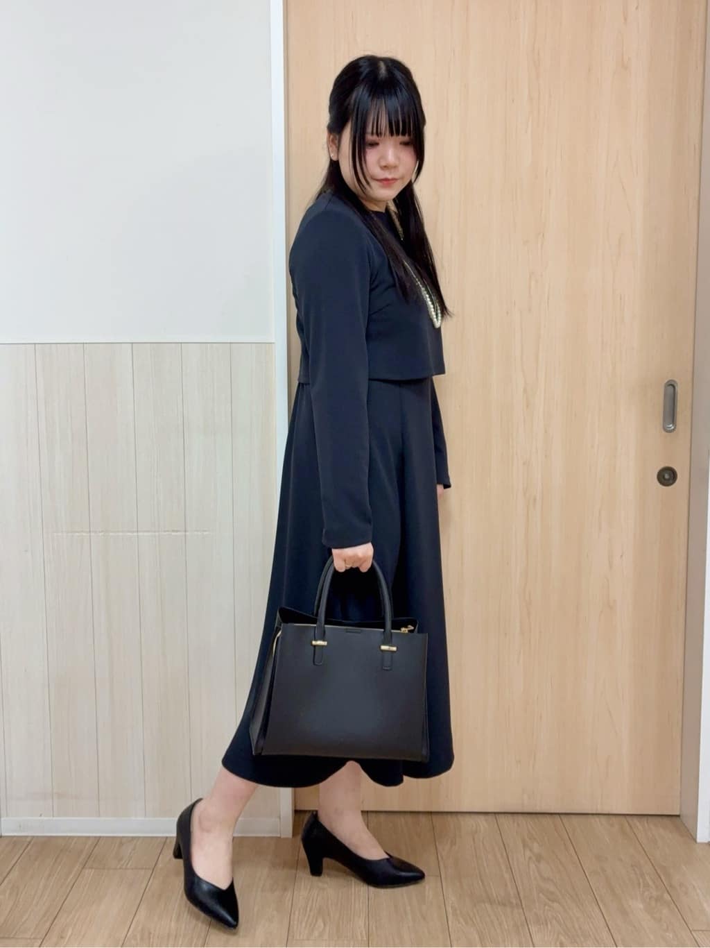 nanaseさんの「SHOO･LA･RUE｜【2WAY】きれいめスタイルにマッチする 一枚革風 三層トートバッグ」を使ったコーディネート