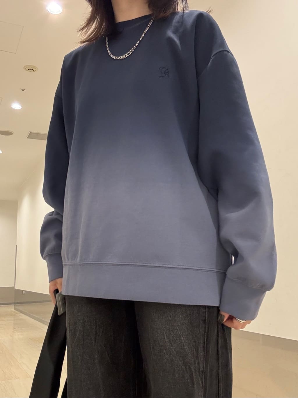 Renaさんの「tk.TAKEO KIKUCHI｜グラデーションスウェット」を使ったコーディネート