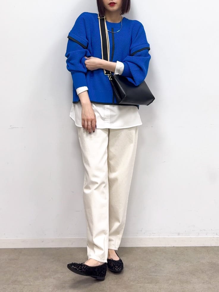 𝐜𝐡𝐢𝐤𝐚さんの「SHOO･LA･RUE｜【SHOO・LA・RUE DENIM】大人のきれいめカジュアルに デニムテーパードパンツ」を使ったコーディネート