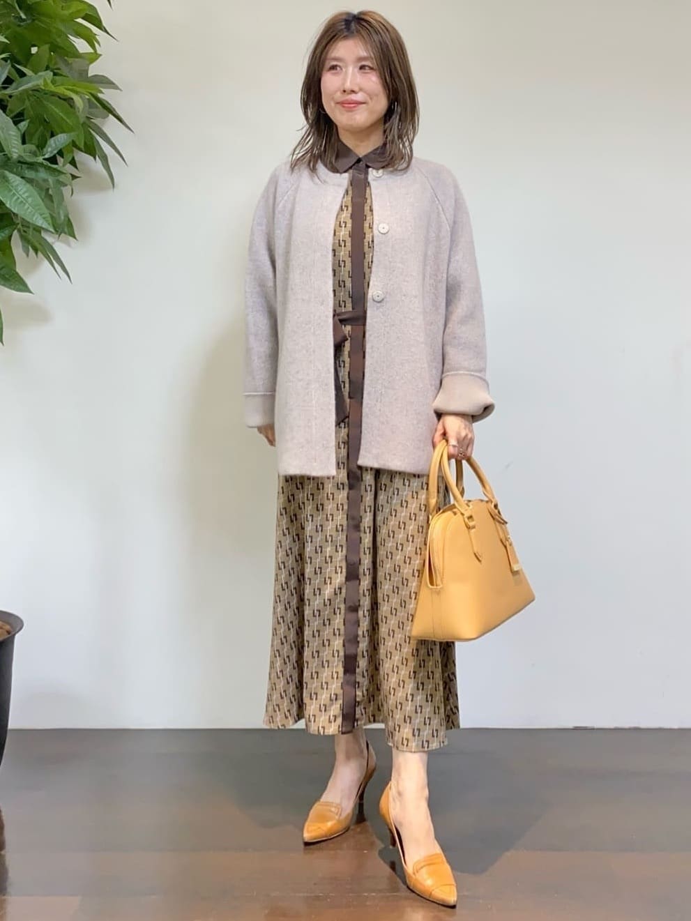 tomoさんの「UNTITLED｜【ウエストリボン/前開きボタン/レトロモダン】チェーン柄フレアワンピース」を使ったコーディネート