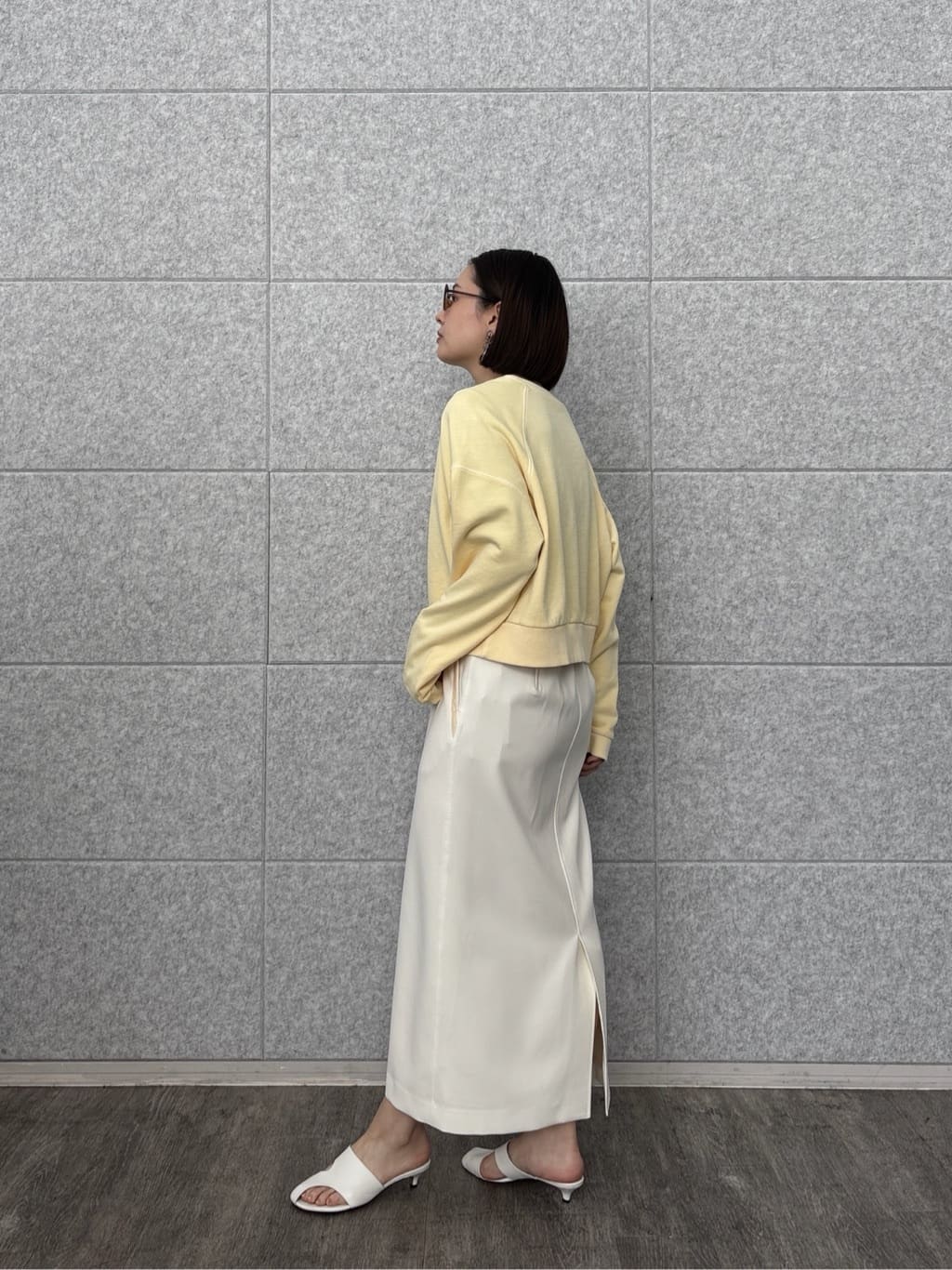 ayanoさんの「INDIVI｜ワイドスリーブカラースウェット」を使ったコーディネート