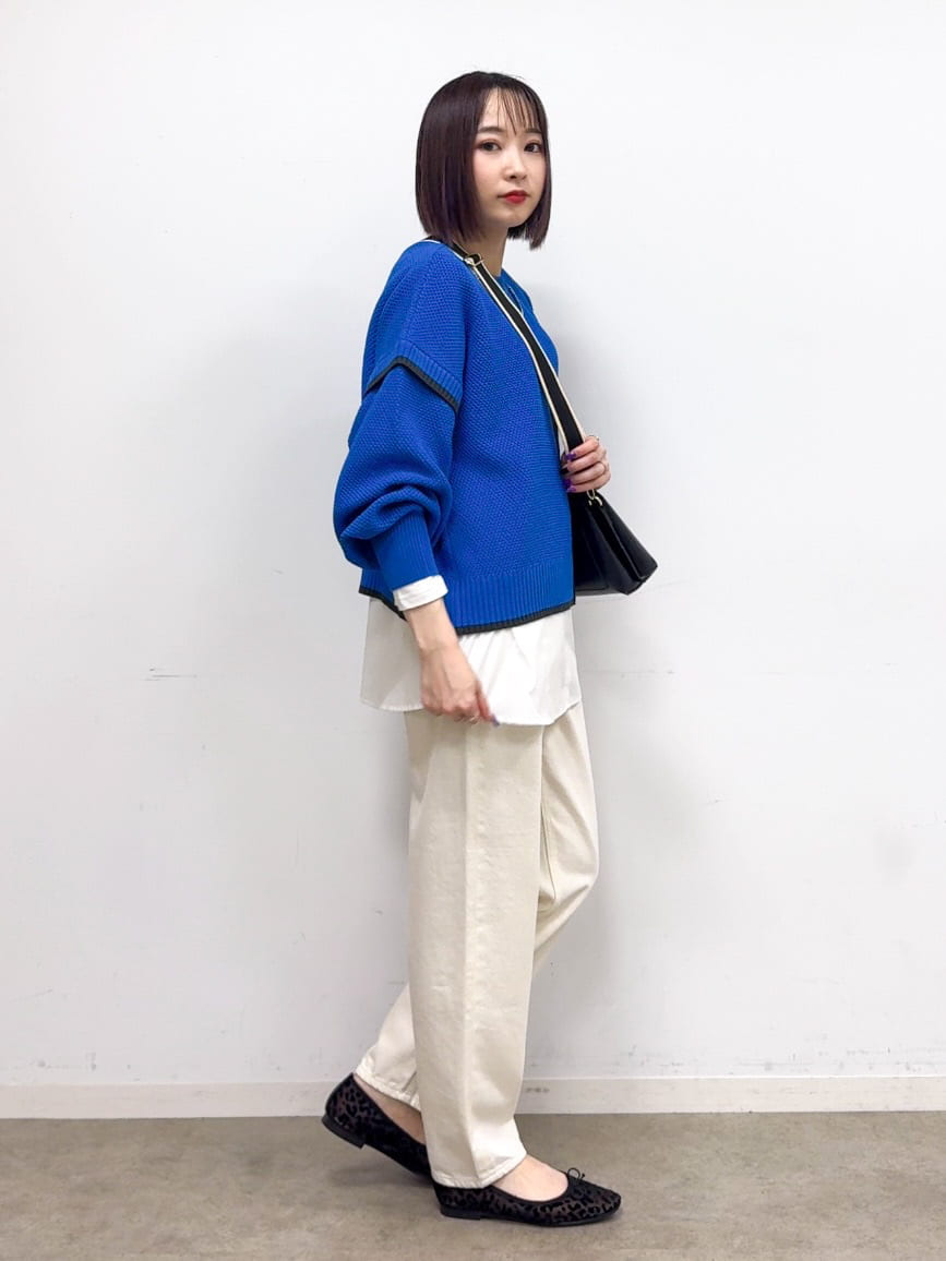 𝐜𝐡𝐢𝐤𝐚さんの「SHOO･LA･RUE｜【SHOO・LA・RUE DENIM】大人のきれいめカジュアルに デニムテーパードパンツ」を使ったコーディネート