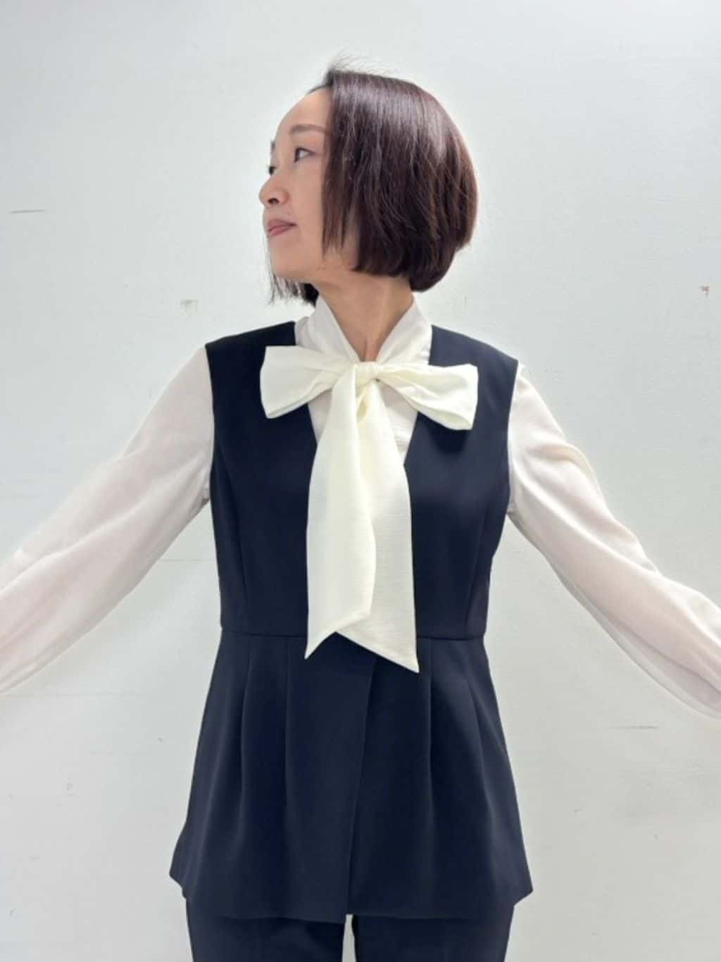 keikoさんの「COUP DE CHANCE｜【手洗い可／日本製】シアーリボンブラウス」を使ったコーディネート