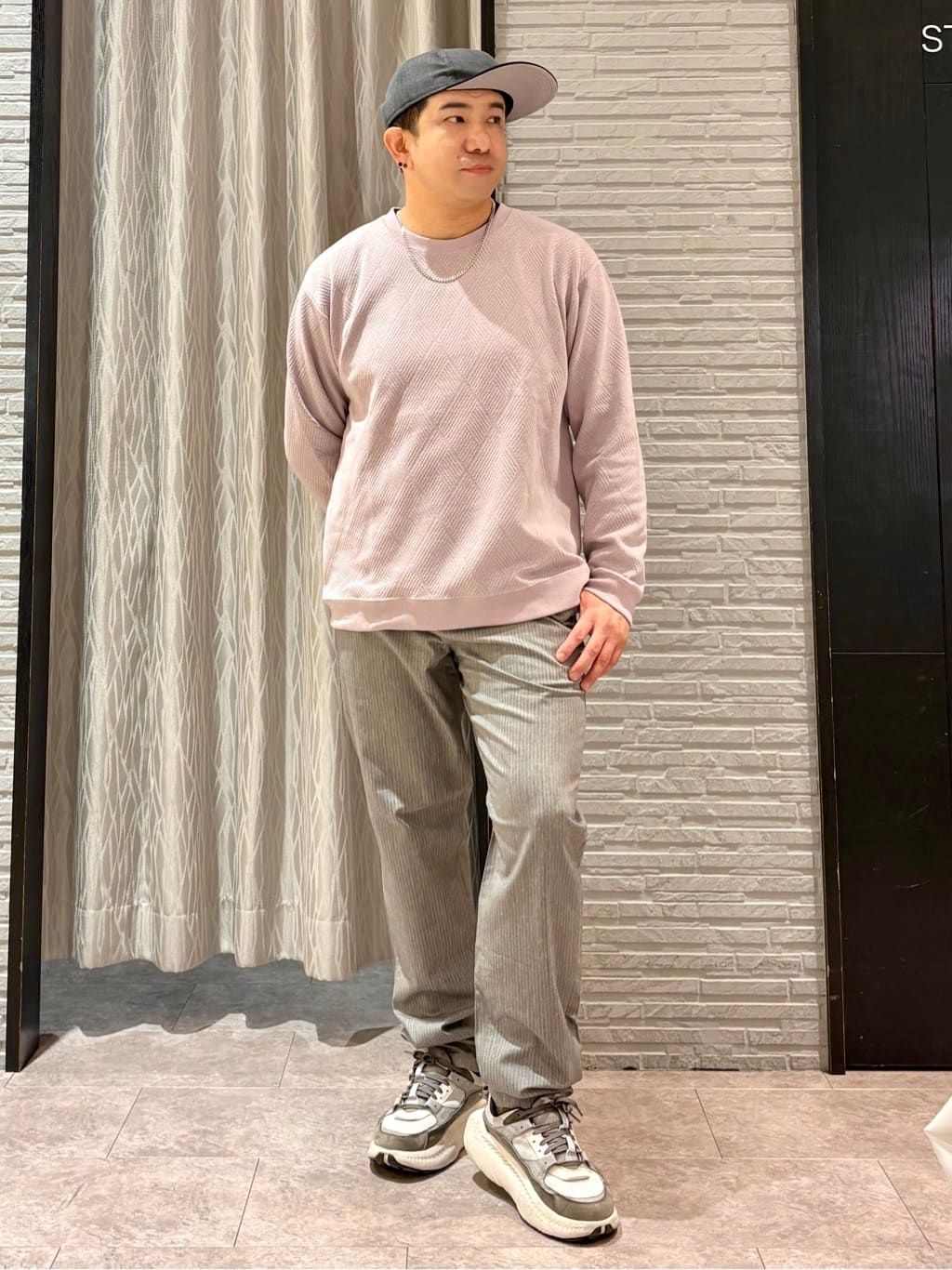 Pーyamaさんの「THE SHOP TK｜【大人のデイリースタイルを格上げ】ジャカードリンクススウエット　洗濯機OK」を使ったコーディネート