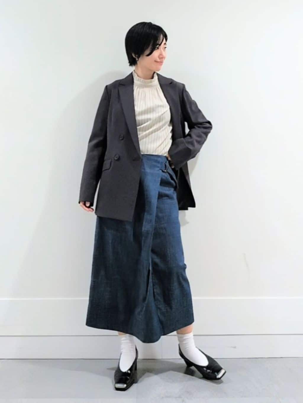 ミズタさんの「UNTITLED｜【新色追加/セットアップ可】エアリー ダブルブレストジャケット」を使ったコーディネート