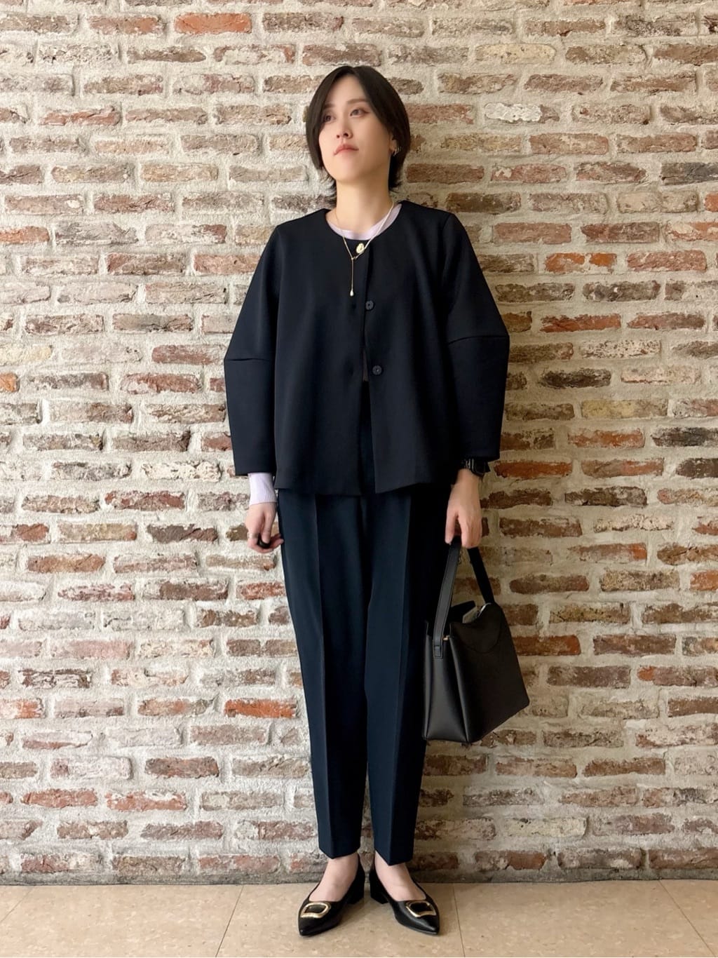 しばさんの「THE SHOP TK｜【S-XLサイズ/選べる6色】どこから見ても美しい ガーターニット/洗濯機OK」を使ったコーディネート