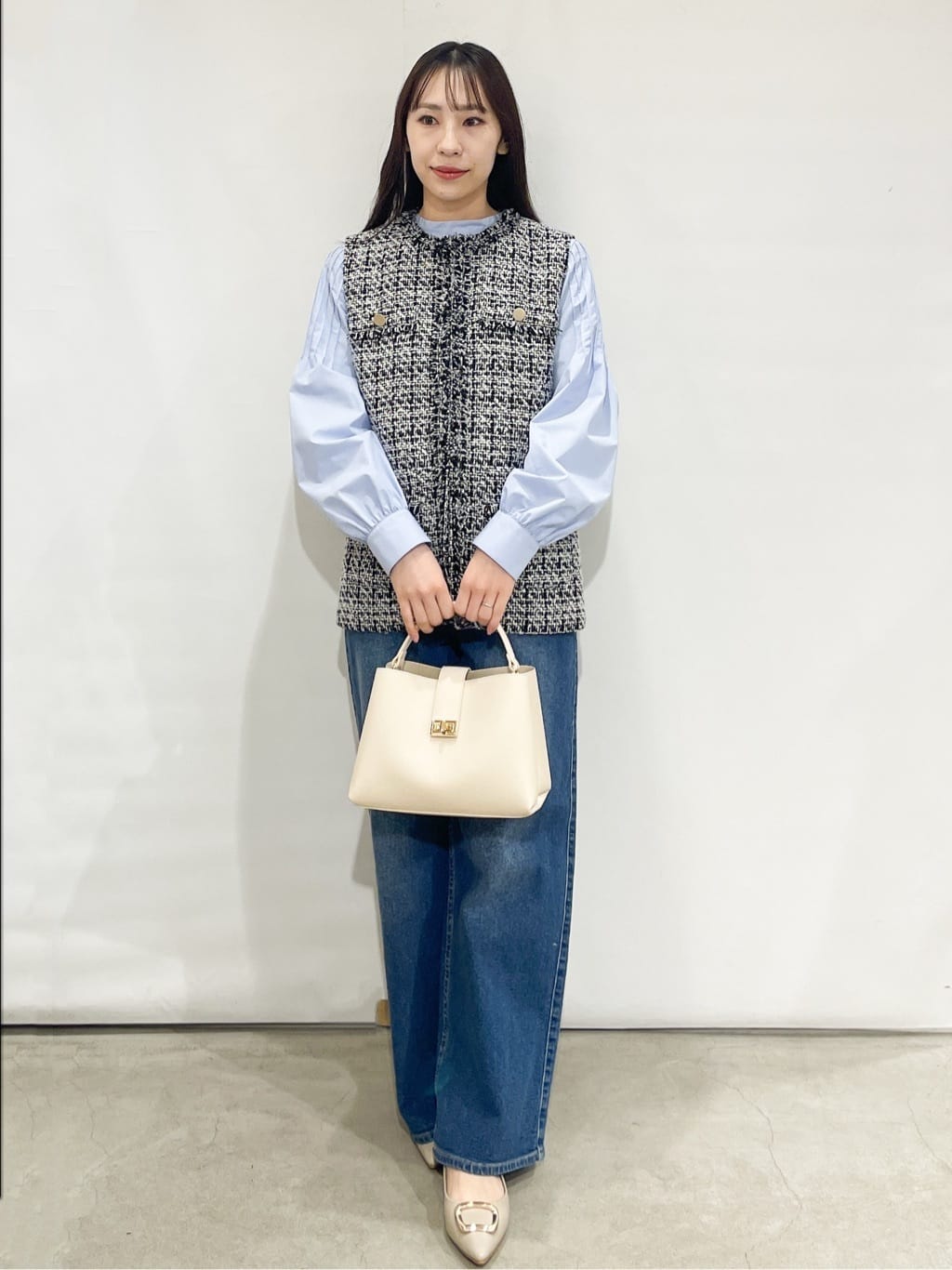 sayaさんの「OPAQUE.CLIP｜《通勤対応》袖タックボリュームブラウス【洗濯機OK】」を使ったコーディネート