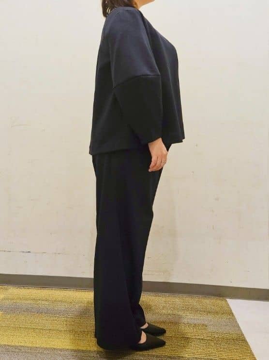 okayuさんの「THE SHOP TK｜【通勤にもデイリーにも】CAVIAN 2タックワイドパンツ/セットアップ可」を使ったコーディネート