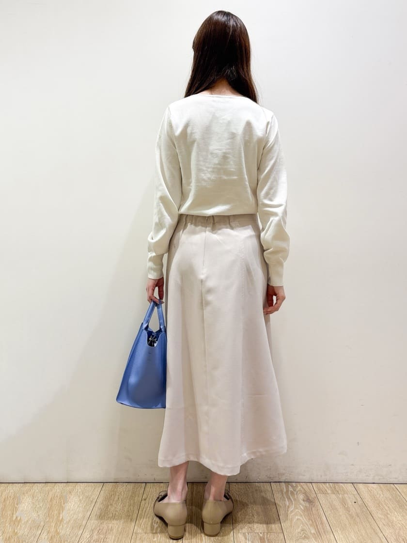 ayaさんの「index｜ゴールドパーツ付きハートネックニット【洗濯機OK】」を使ったコーディネート