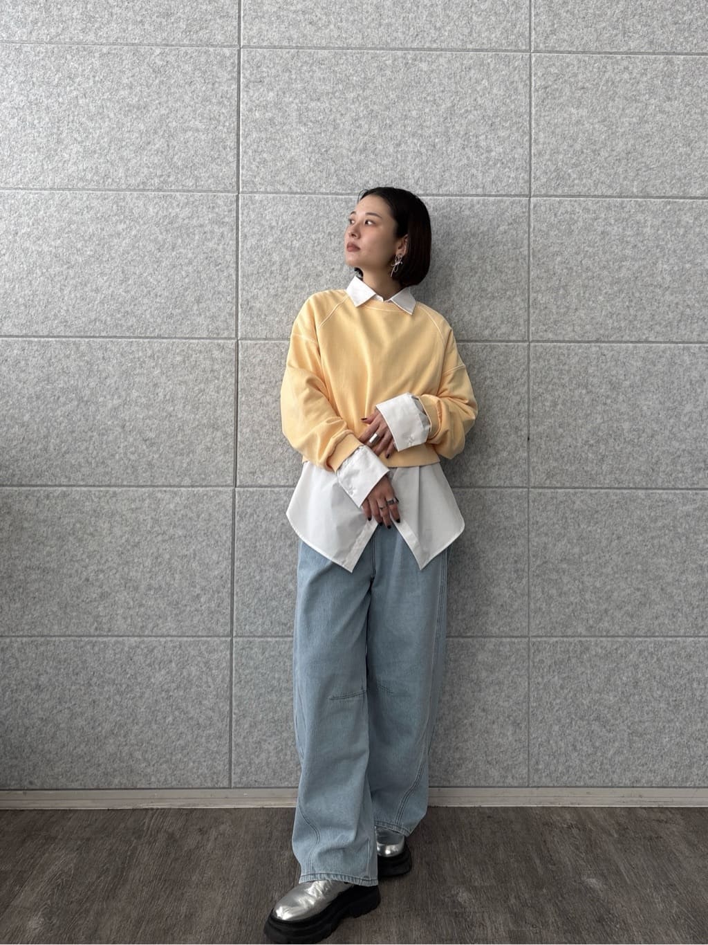 ayanoさんの「INDIVI｜ワイドスリーブカラースウェット」を使ったコーディネート