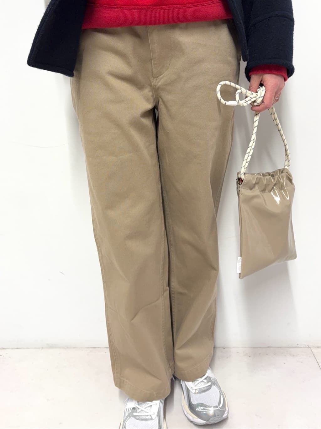 Nishijimaさんの「DRESSTERIOR｜Americana（アメリカーナ）&times;TEMBEA PVCコーティング巾着」を使ったコーディネート