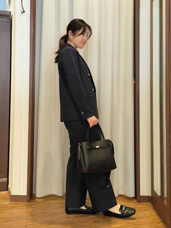 chami さんの「SHOO･LA･RUE｜【S-LL/撥水】通勤やお出かけにも活躍 ミドルトレンチコート」を使ったコーディネート