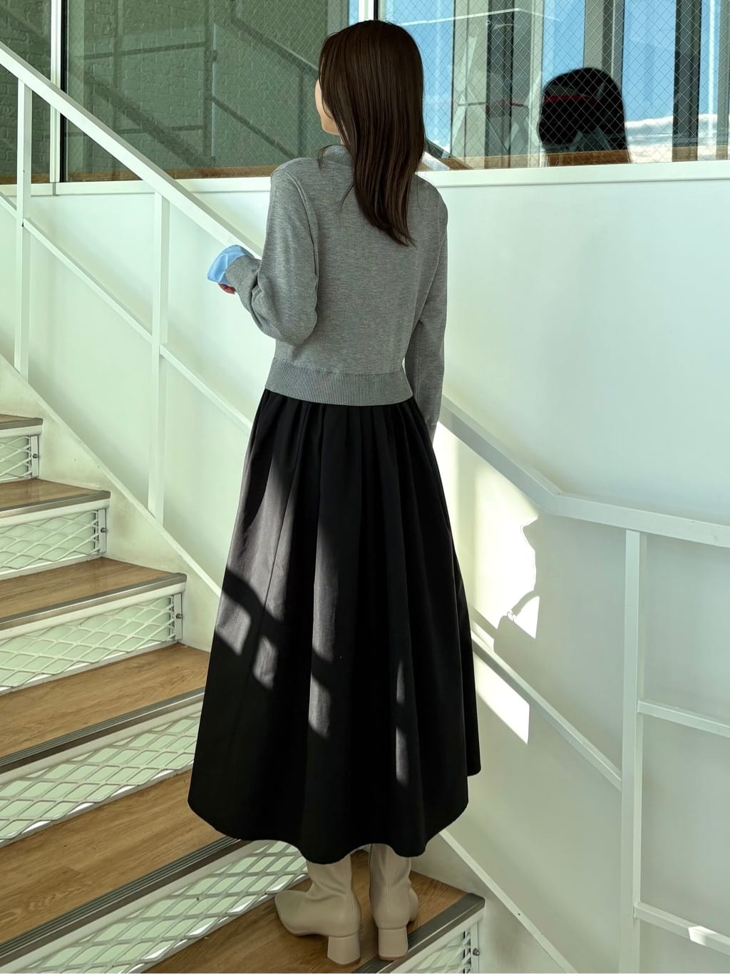 めぐさんの「OPAQUE.CLIP｜ポロ襟ニットドッキングフレアワンピース【洗濯機OK】」を使ったコーディネート