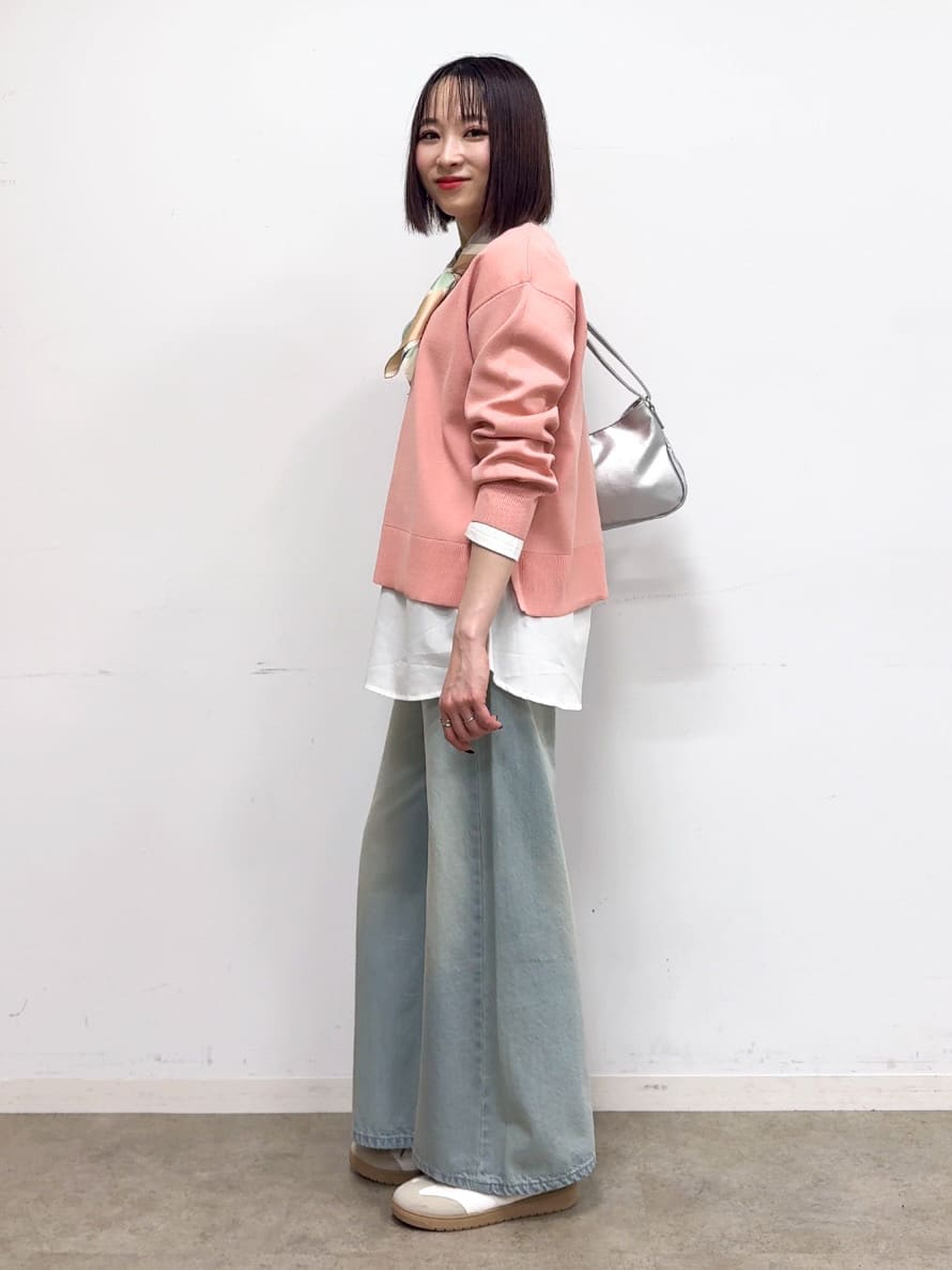 𝐜𝐡𝐢𝐤𝐚さんの「SHOO･LA･RUE｜【洗濯機可/S-LL】軽やかなパイピングがポイント スウェットライクニット」を使ったコーディネート