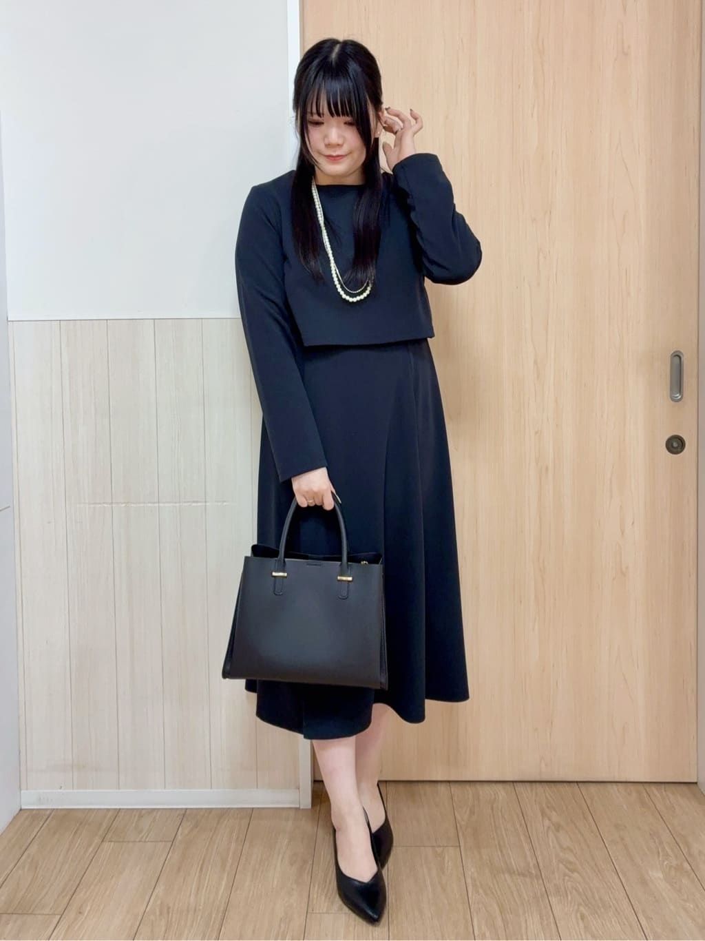 nanaseさんの「SHOO･LA･RUE｜【2WAY】きれいめスタイルにマッチする 一枚革風 三層トートバッグ」を使ったコーディネート