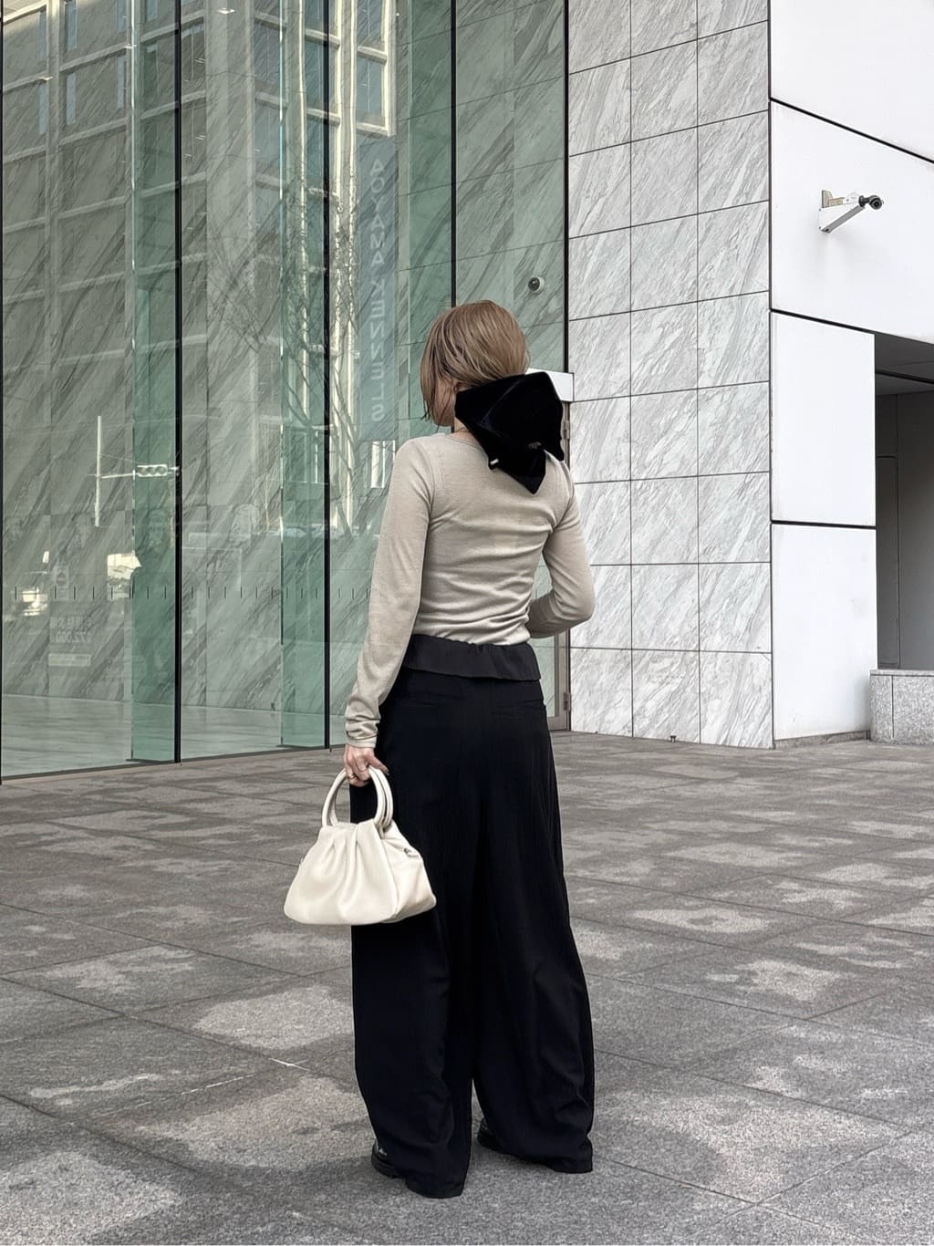 kotakiさんの「INDIVI｜オフショルカットソー」を使ったコーディネート