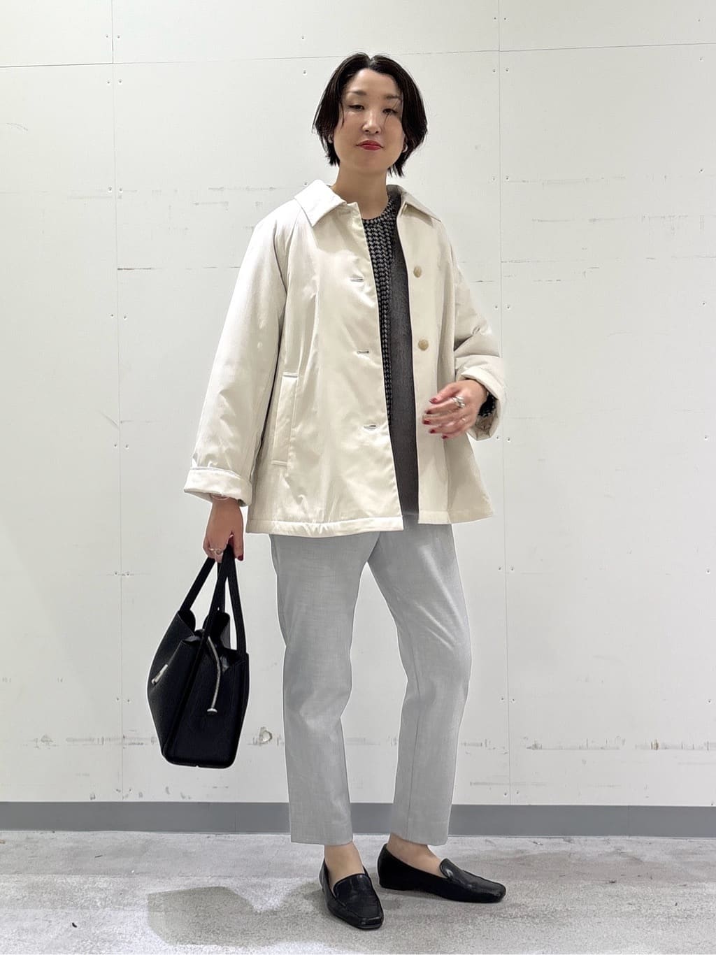 yuriさんの「INDIVI｜【洗える／裏起毛】ストレッチウォームパンツ」を使ったコーディネート