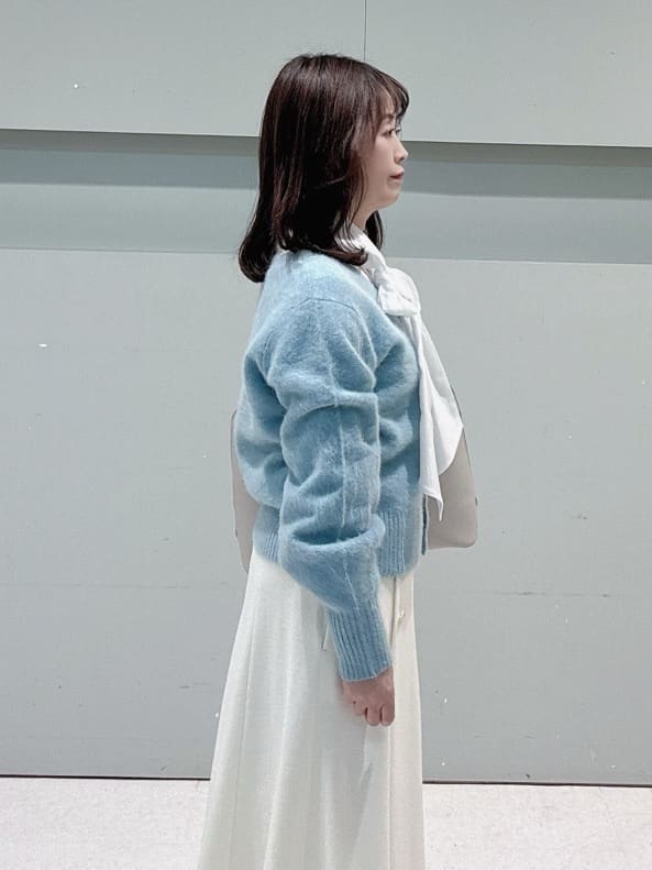 makiさんの「UNTITLED｜【はっ水機能/フード取り外し可】ミディダウンコート」を使ったコーディネート