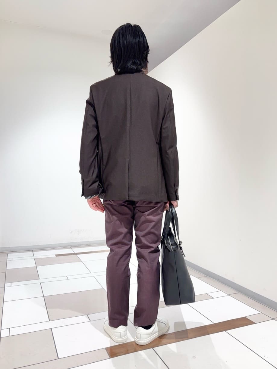及川さんの「TAKEO KIKUCHI｜【抗菌防臭/シーズンレス】シアサッカーギンガムチェック ストレッチシャツ」を使ったコーディネート