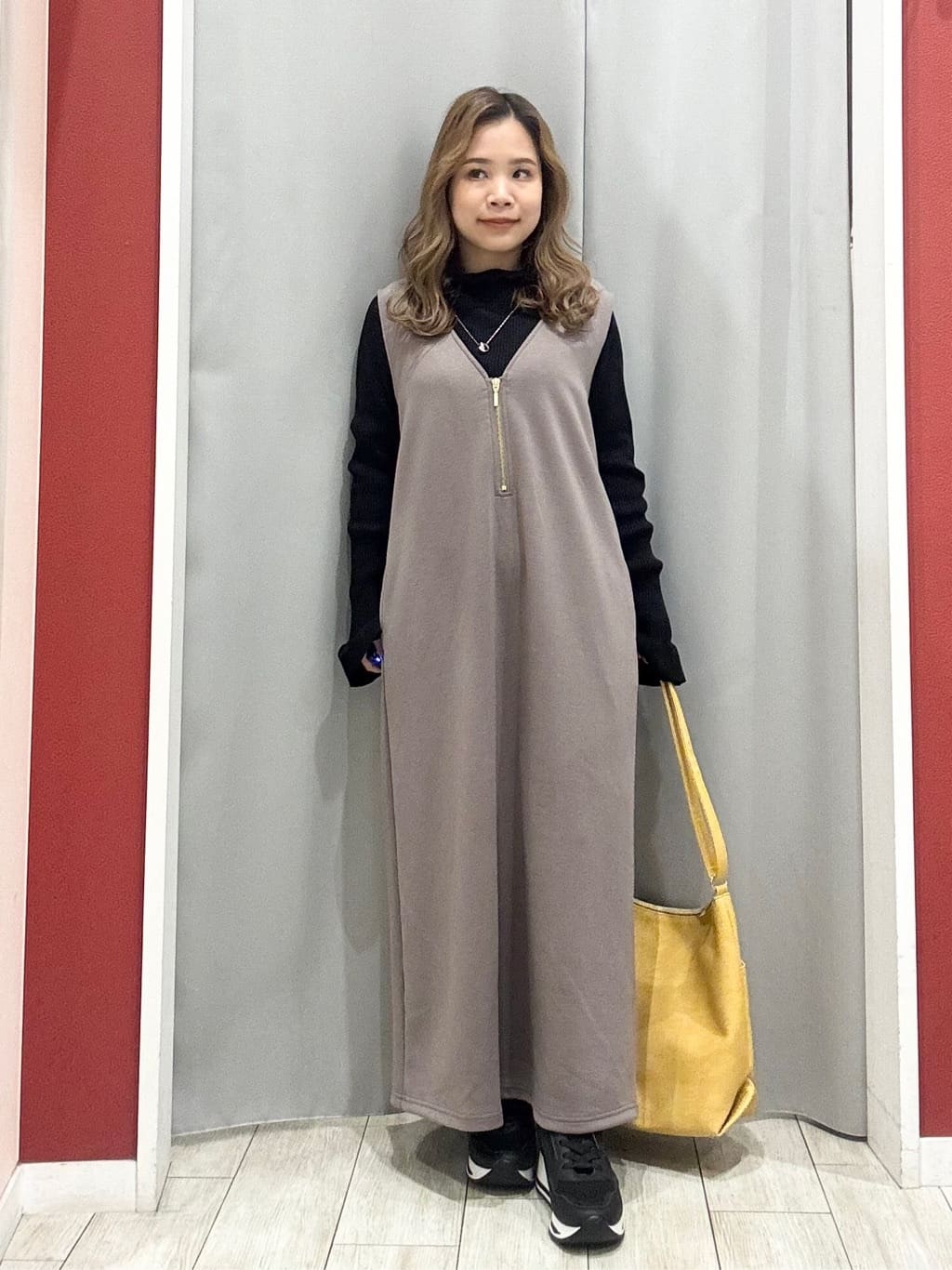 shioさんの「SHOO･LA･RUE｜【撥水/洗える】ショートフーディーダウン」を使ったコーディネート