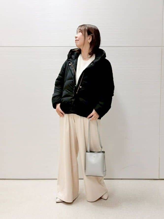 KIORIさんの「SHOO･LA･RUE｜【撥水/洗える】ショートフーディーダウン」を使ったコーディネート