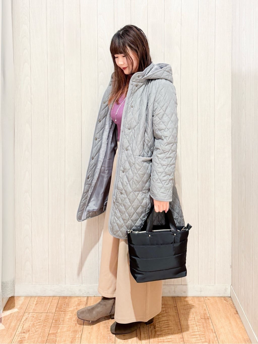 愛さんの「SHOO･LA･RUE｜【絶妙なゆるピタ/洗濯機可】ちくちくしにくい リブタートルネック やわらかニット【CIRCRIC】」を使ったコーディネート