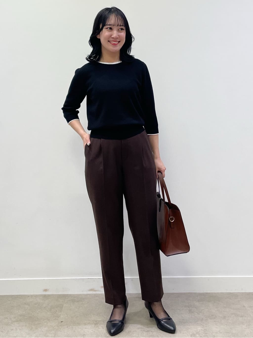 yukariさんの「Reflect｜【秋映え／単品使い◎／すっきり見え】ブローチ付きニットアンサンブル」を使ったコーディネート