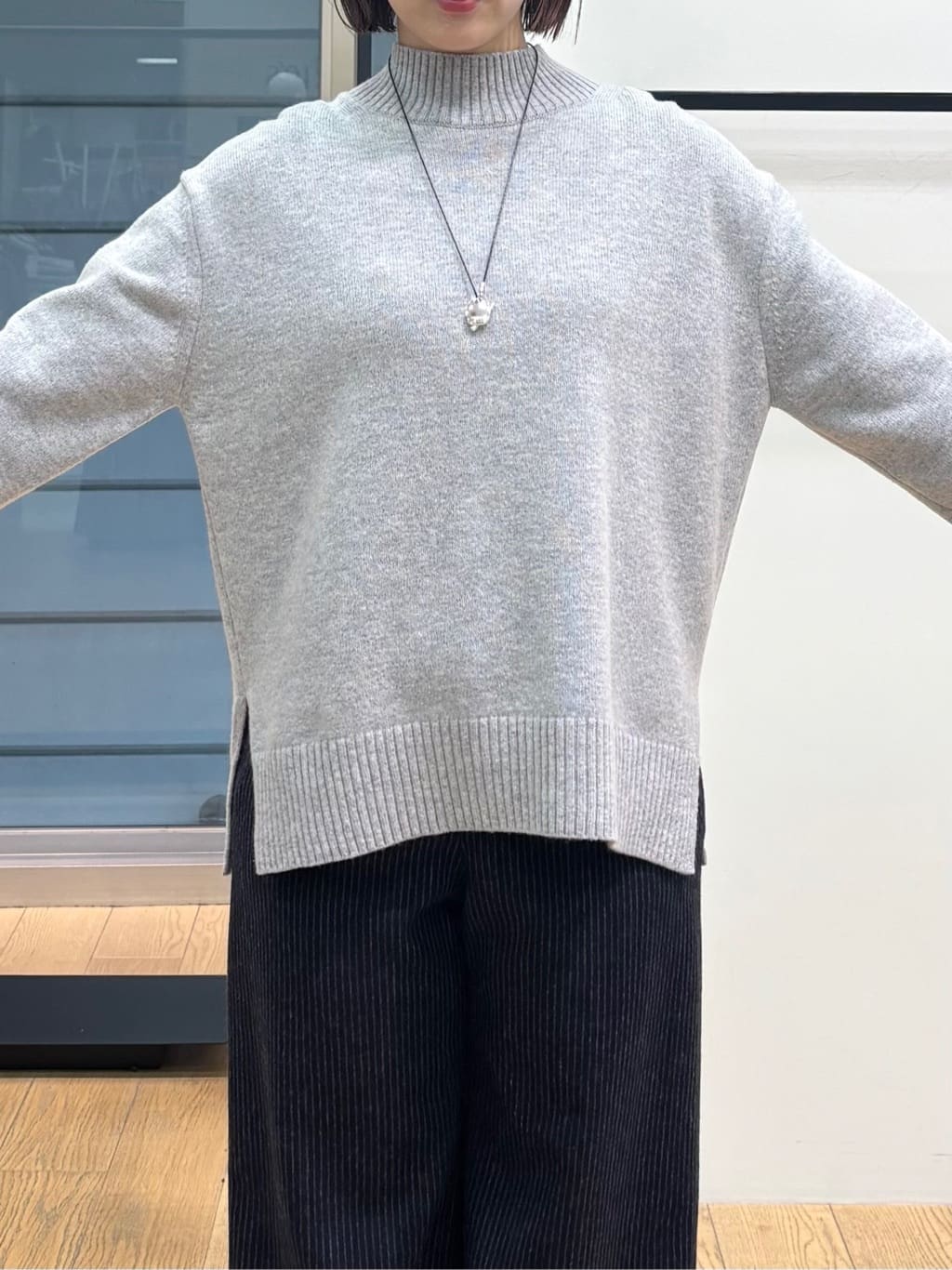 asamiさんの「INDIVI｜【カシミヤ混】ミドルゲージ ハイネックニット」を使ったコーディネート