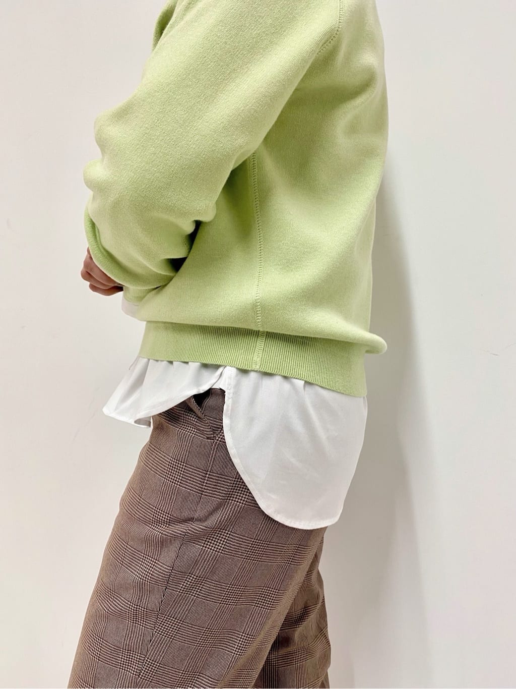 Sawaguchiさんの「DRESSTERIOR｜◆ウォッシャブルコットンカシミヤプルオーバーニット」を使ったコーディネート