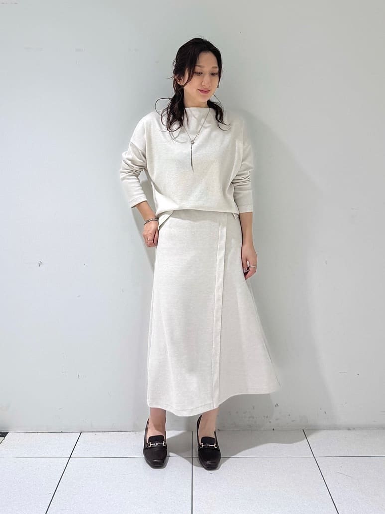 そんさんの「INDIVI｜【名品／撥水／抗菌防臭】ショート丈リサイクルダウンコート」を使ったコーディネート