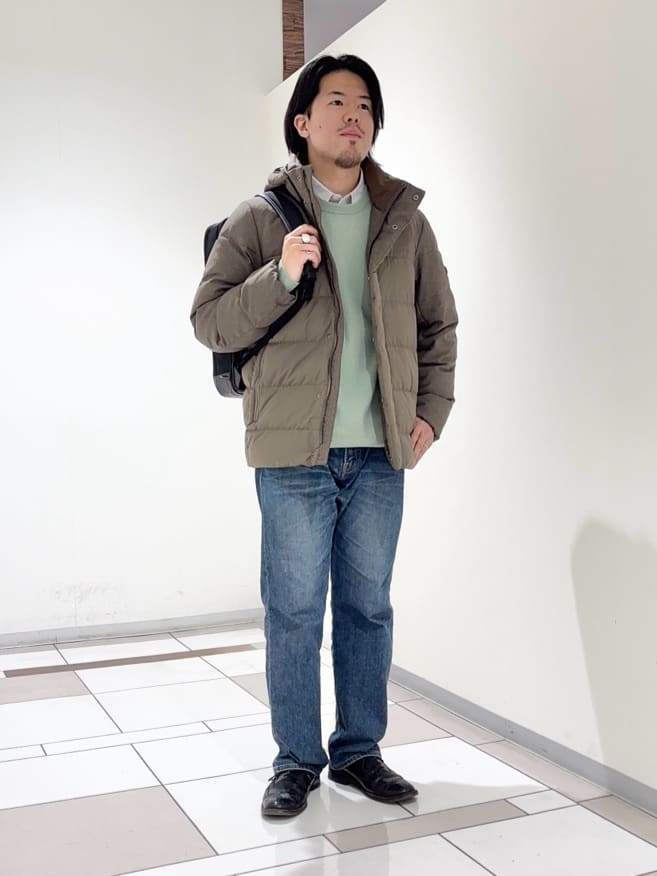 及川さんの「TAKEO KIKUCHI｜カラーコンビ ダウンブルゾン」を使ったコーディネート