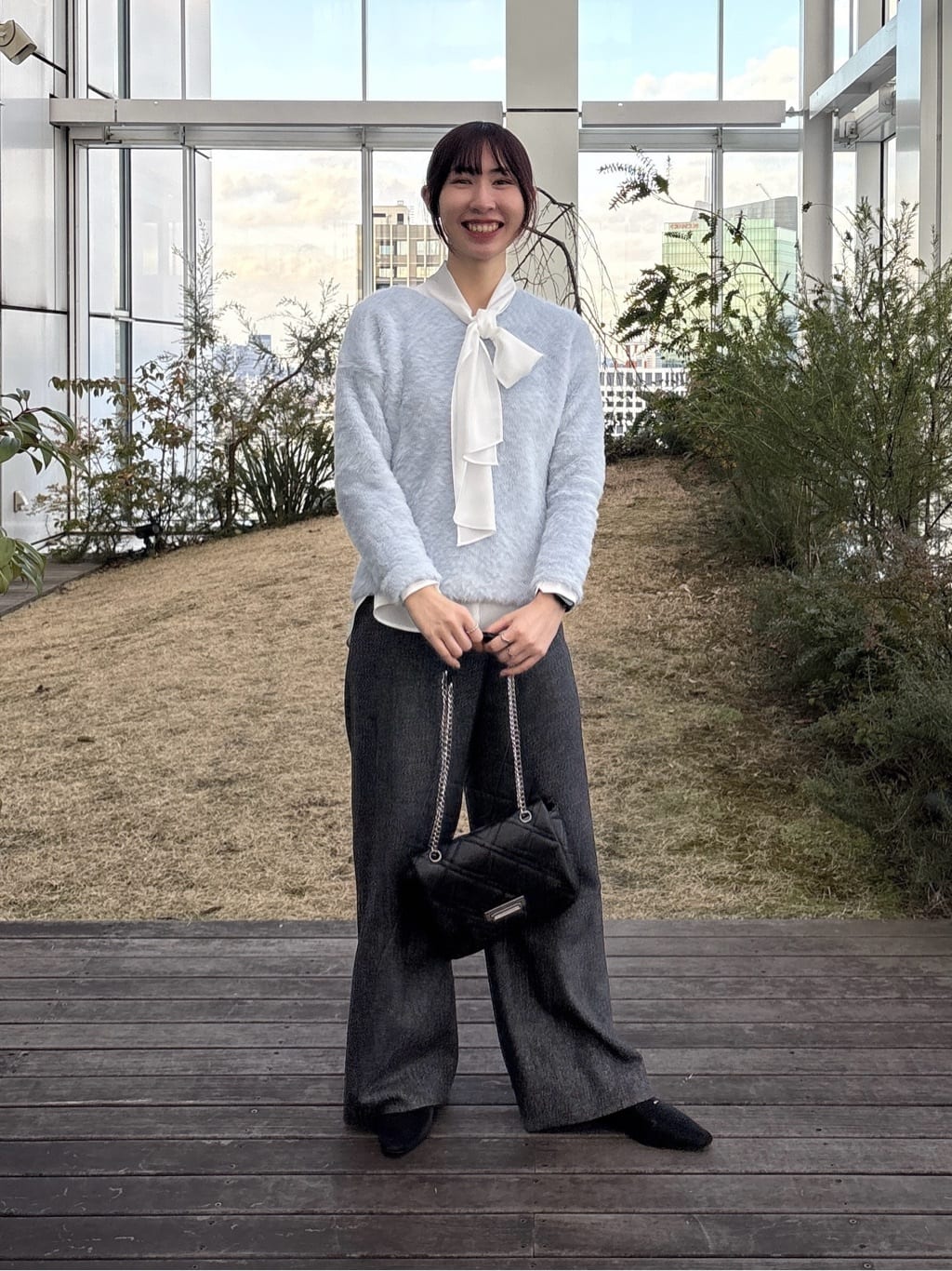 Yoshimiさんの「INDIVI｜【洗える】エアリーシャギートップス」を使ったコーディネート