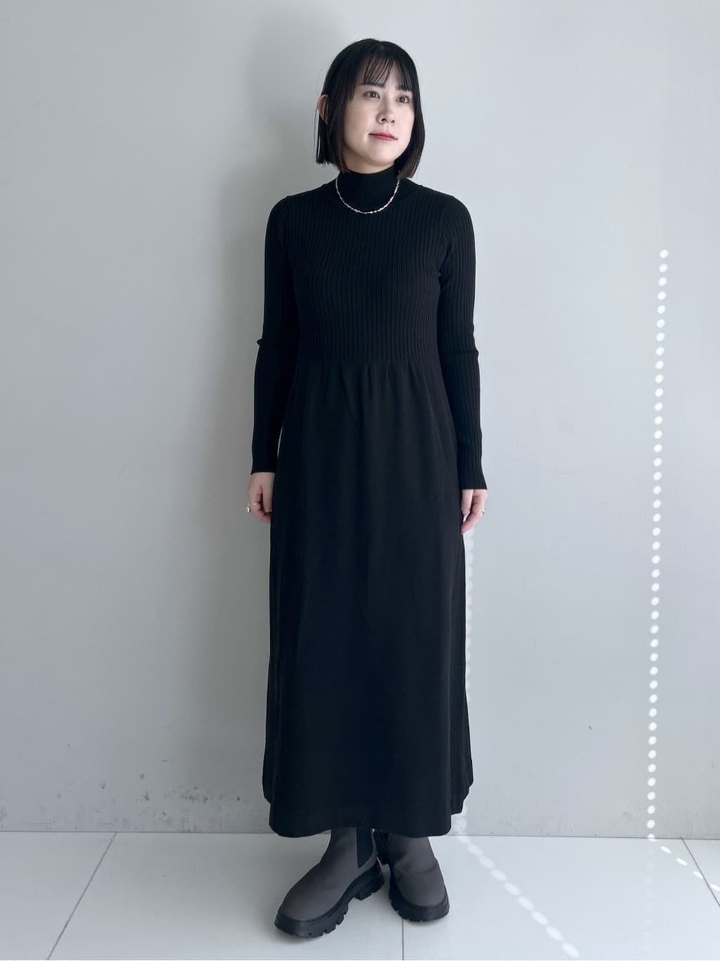 Hirokaさんの「Dessin｜【2点セット・洗える】シャギーベストニットワンピース」を使ったコーディネート