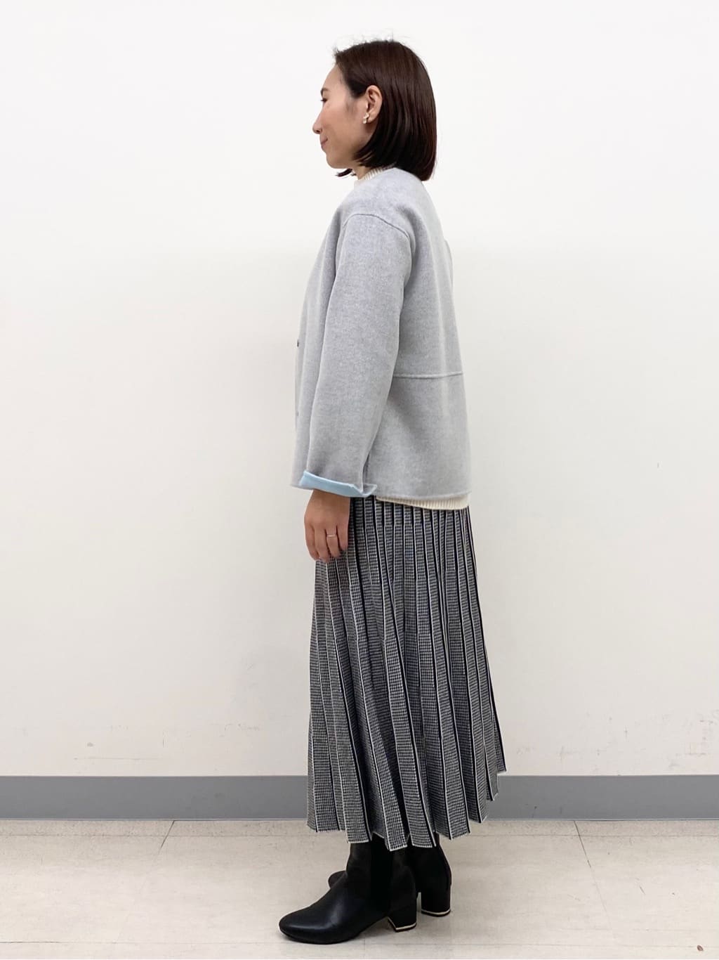 YUKARIさんの「INDIVI｜【配色デザイン／ショート丈】ウールリバー ノーカラーコート」を使ったコーディネート
