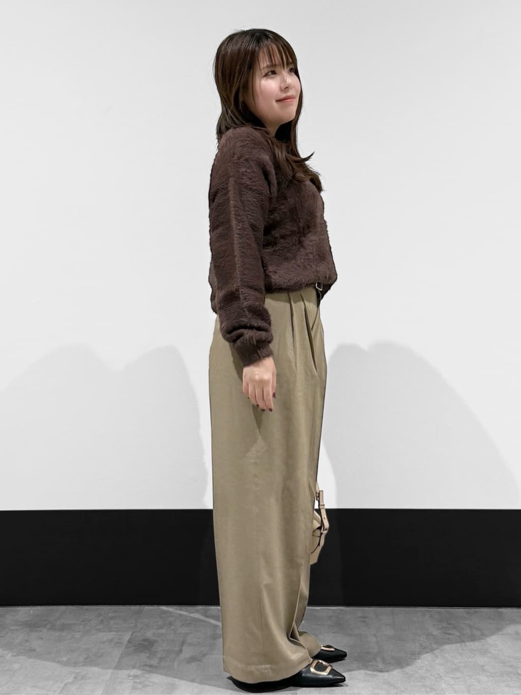 macchaさんの「THE SHOP TK｜【きれいめもカジュアルもお任せ】2タックワイドパンツ【セットアップ可】」を使ったコーディネート