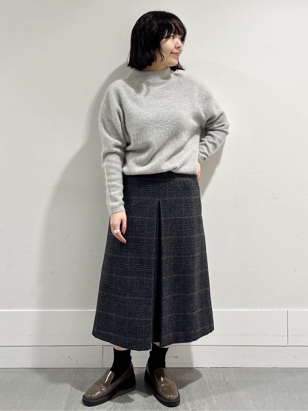 モエカさんの「UNTITLED｜【大人な品格/ふわふわニット】フォックスカシミヤ コクーンニット」を使ったコーディネート