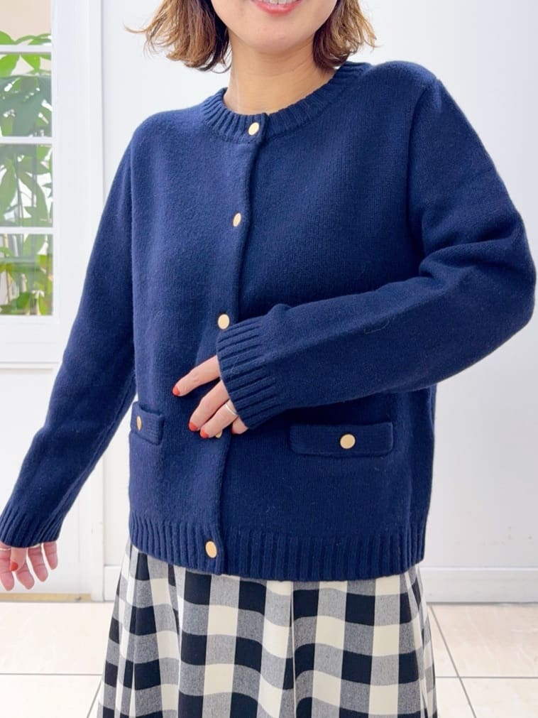 Osawaさんの「Dessin｜ウールカシミヤカーディガン」を使ったコーディネート