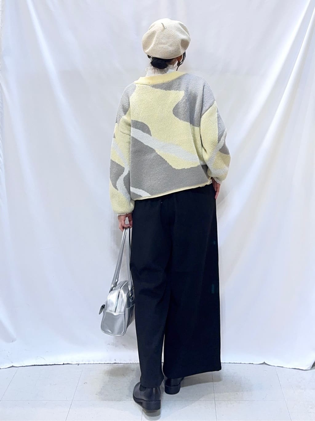 𝐇𝐢𝐫𝐨𝐦𝐢さんの「SHOO･LA･RUE｜【選べる4柄】ダブルZIPで着こなし色々 柄カーディガン」を使ったコーディネート