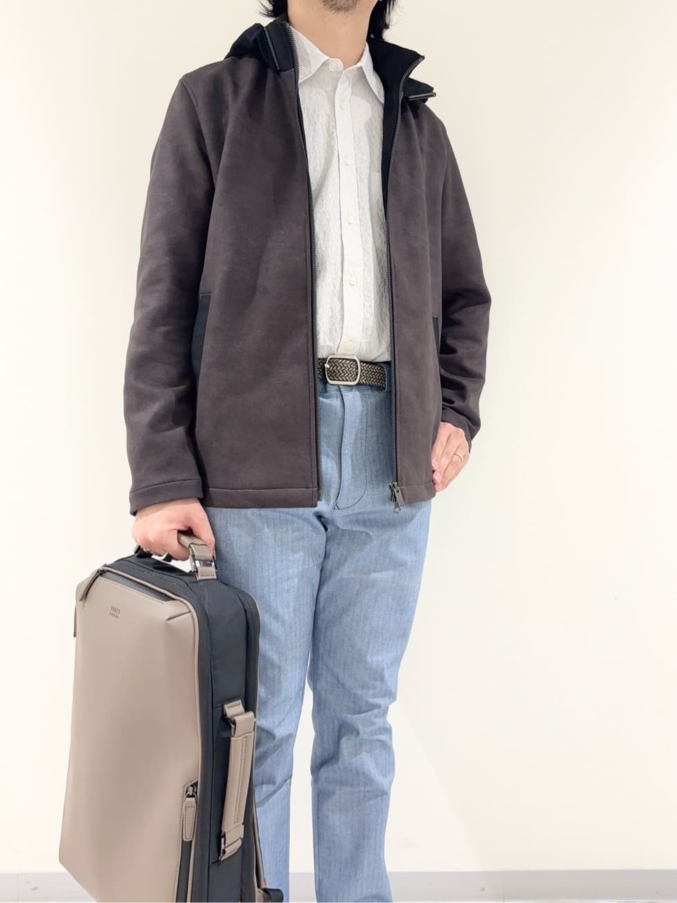 及川さんの「TAKEO KIKUCHI｜【JUST ONE LAYER】ダウンファブリック ジップアップ フード ブルゾン」を使ったコーディネート