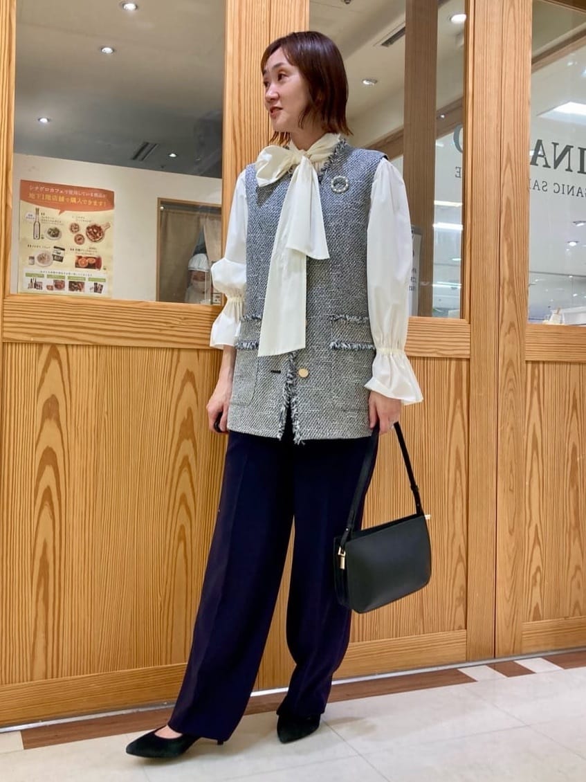 ゆうさんの「UNTITLED｜【オンオフ使える】スラブツイード ジレ」を使ったコーディネート
